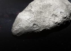 Yaponiyalı evinin yanından meteorit tapıb