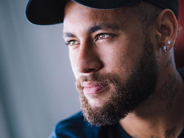 Neymar ağladı - “Hər gün əzab çəkirdim”