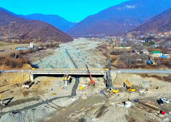 Şimal-qərb istiqamətində yeni yolun və körpülərin inşasına başlanılıb - FOTO