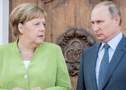 Putin və Merkel Donbasdakı vəziyyətdən narahatdır