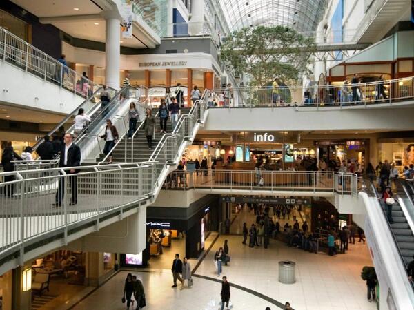 Bakıda yeni açılan “Mall”-da DƏHŞƏTLİ HADİSƏ - VİDEO