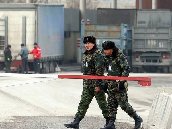 Qırğızıstan-Tacikistan sərhədində atışma zamanı <span class="color_red">17 nəfər yaralanıb, ölən var</span>