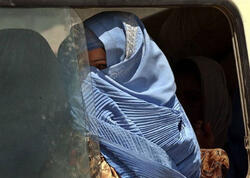 “Taliban” qadınlara təyyarədə tək uçmağı qadağan etdi