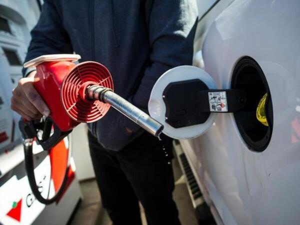 ABŞ-da benzinin qiyməti yenidən tarixi maksimuma yüksəlib