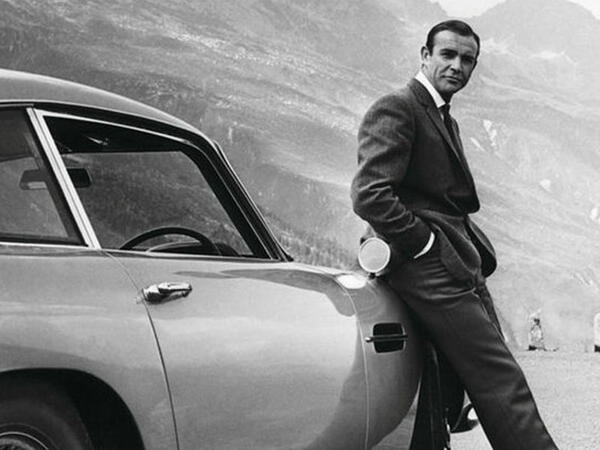 Tanınmış aktyorun yeganə “Aston Martin”i satışa çıxarıldı