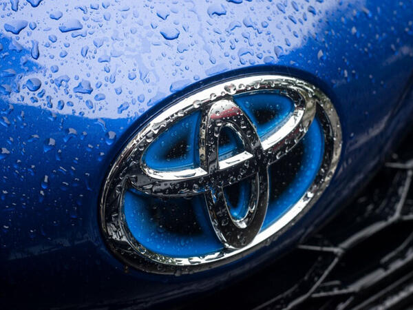 &quot;Toyota&quot; 10 zavodda istehsalı qismən dayandırıb