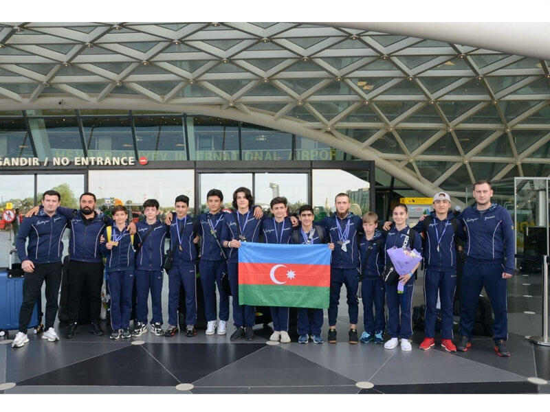 Avropa Çempionatında medallar qazanmış gimnastlar Azərbaycana qayıdıblar