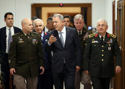 Hulusi Akar NATO-nun Ali Baş Komandanını <span class="color_red">qəbul edib - FOTO</span>