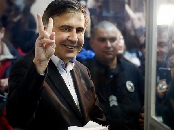 Saakaşvili siyasətdən gedir - uduzdu, artistlik edir, yoxsa missiyası sona çatdı...