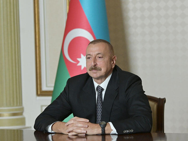 Prezidentin Aleksandr Lukaşenko ilə geniş tərkibdə görüşü başlayıb