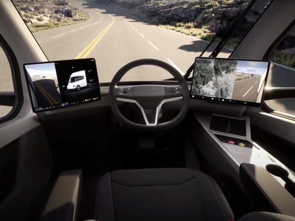 “Tesla” 15 mindən çox avtomobilini geri çağırıb
