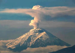 Dünyanın ən böyük vulkanlarından biri oyandı - VİDEO