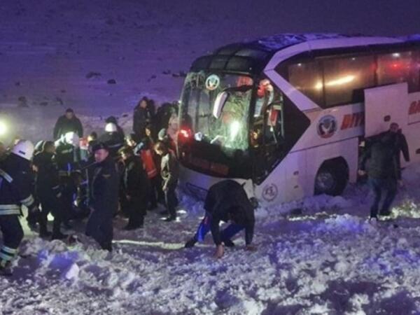 Türkiyədə sərnişin avtobusu aşıb: <span class="color_red">30 yaralı</span>