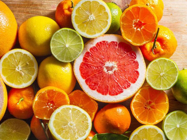 Limon, portağal, mandarin yeyəndən sonra dişlərdə <span class="color_red"> nə baş verir?</span>