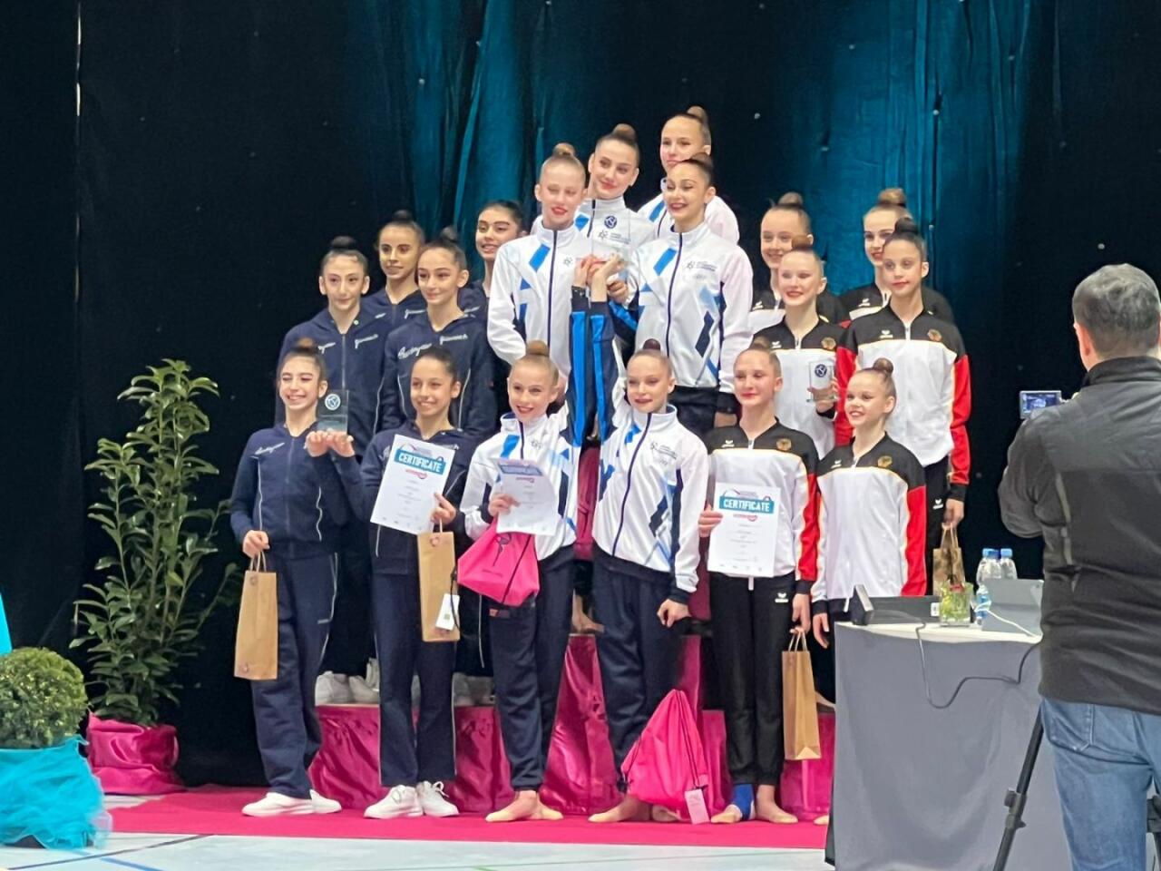 Gimnastlarımız Almaniyada keçirilən beynəlxalq turnirdə gümüş medal qazanıblar - FOTO