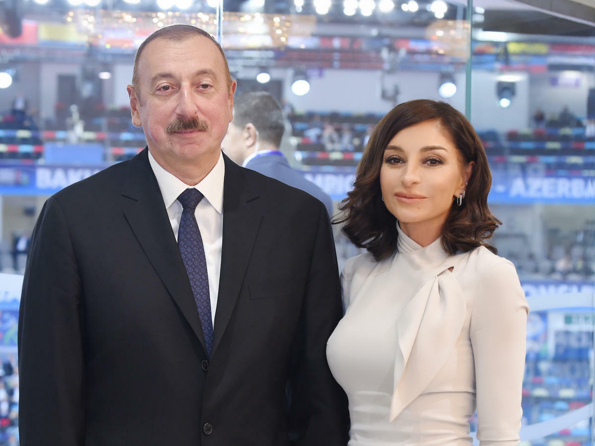 Prezident və Birinci xanım Formula 1 Azərbaycan Qran-Prisinin əsas yarışına baxırlar