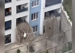 Ankarada leysana görə binanın alt mərtəbələrini su basdı - VİDEO