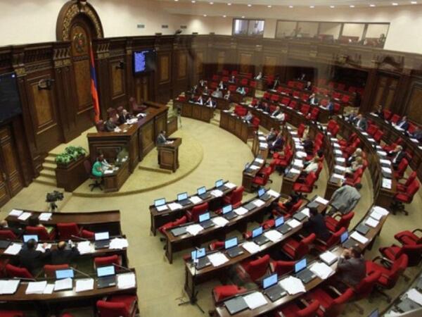 Parlament erməni kilsəsinin vergiyə cəlb olunmasını müzakirə edə bilər