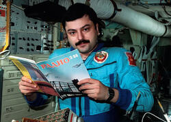 Kosmosa uçan ilk azərbaycanlı kimdir? - <span class="color_red">VİDEO</span>