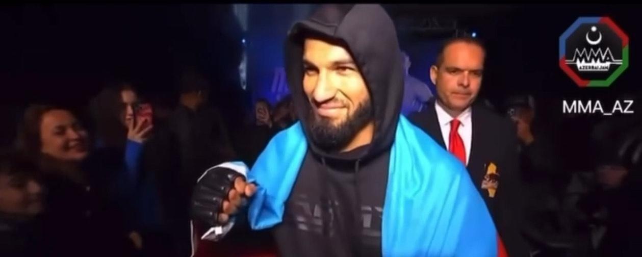 Azərbaycanlı MMA döyüşçüsü ABŞ-də tanınmış idmançını məğlub edib -