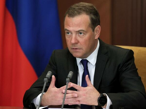 Dmitri Medvedev: Ukrayna Rusiya <span class="color_red">ərazisidir</span>