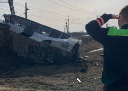 Rusiyada sürət qatarı avtobusla toqquşdu, <span class="color_red"> 7 nəfər öldü</span>