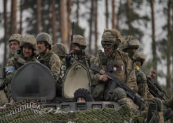 KİV: Ukrayna hərbçiləri sursat çatışmazlığı fonunda mövqelərini qoruya bilmirlər