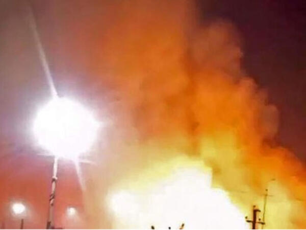 Ukrayna Luqanskda neft anbarını vurdu: Güclü yanğın başladı - <span class="color_red">VİDEO - FOTO</span>