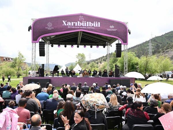 “Xarıbülbül” festivalı “Sələflər və xələflər”lə Laçında - FOTO