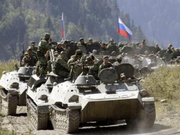 Ruslar yenidən hərbi texnikalarını Belarusa göndərir