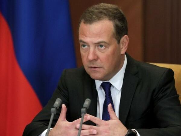 Medvedev Zelenskini oğurluqda <span class="color_red">ittiham etdi</span>