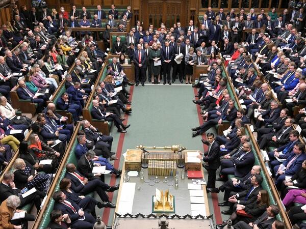 Britaniya parlamenti buraxıldı