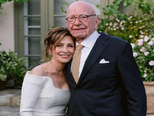 93 yaşlı milyarder Abramoviçin qayınanası ilə evləndi