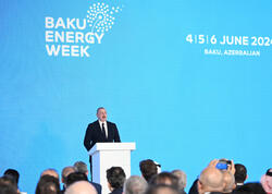 Azərbaycan Prezidenti: Biz 2027-ci ilin sonunda 2 qiqavat bərpaolunan enerji əldə edəcəyik