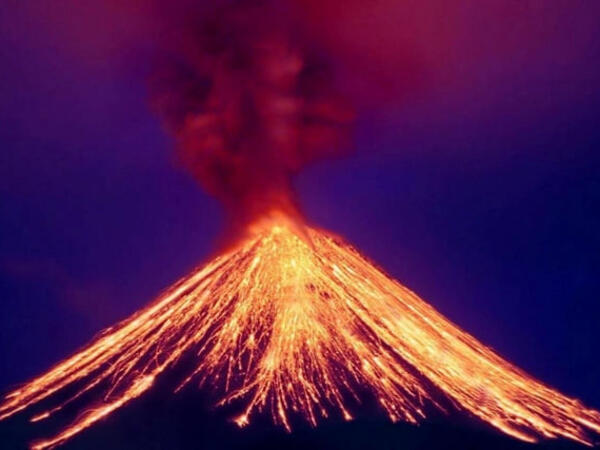 Kanlaon vulkanı oyandı: 5 min metr hündürlüyə <span class="color_red">püskürdü</span>