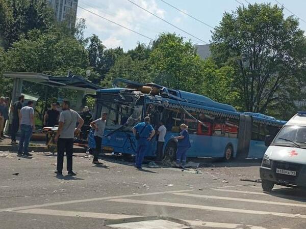 Moskvada avtobusun damında qaz balonu partlayıb: <span class="color_red">yaralanan var</span>