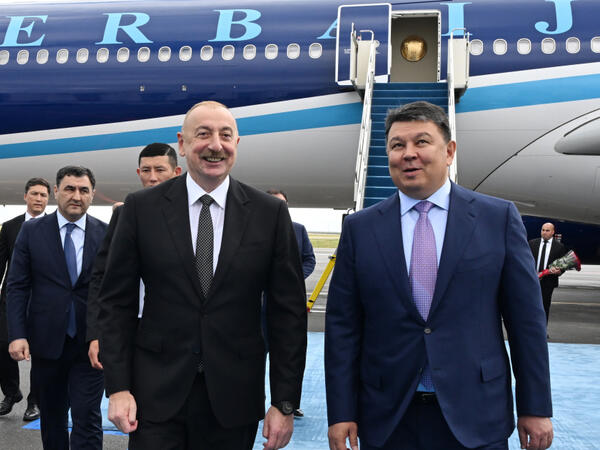 İlham Əliyev Astanaya getdi - FOTO
