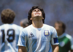 Maradonanın 1986-cı ildəki idman geyimi <span class="color_red">hərraca çıxarıldı - FOTO</span>