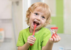 Uşaqlarınız dişlərini fırçalayarkən diqqət edin, <span class="color_red">yoxsa...</span>