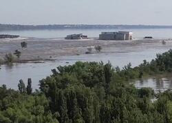Rusiyada su anbarının bəndi dağıldı: kəndləri su basdı - <span class="color_red">VİDEO</span>