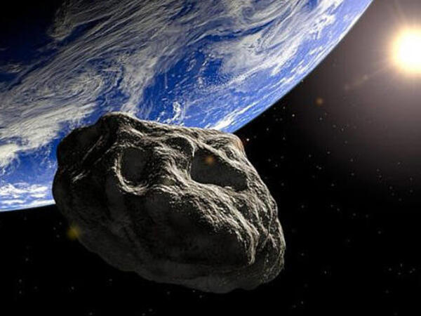 Yerə asteroid yaxınlaşır