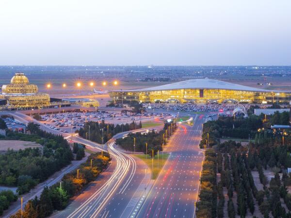 İrana görə təyyarələr məcburi Bakıya enir