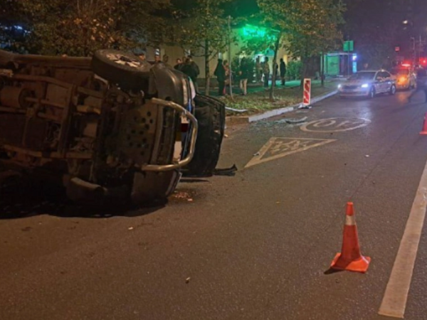 Məktəbli anasının avtomobilini oğurlayaraq aşırdı: İçəridən on azyaşlı çıxdı - FOTO