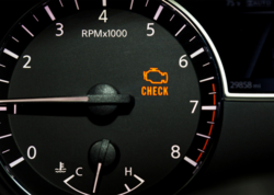 “Check Engine” işığı niyə yanır? – <span class="color_red"> Bu halda avtomobili idarə etmək olar?</span>