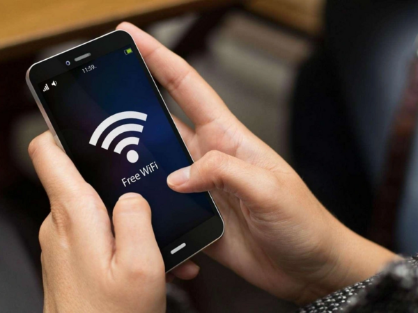 Pulsuz &quot;Wi-Fi&quot;lardan niyə istifadə etmək olmur? - <span class="color_red">VİDEO</span>