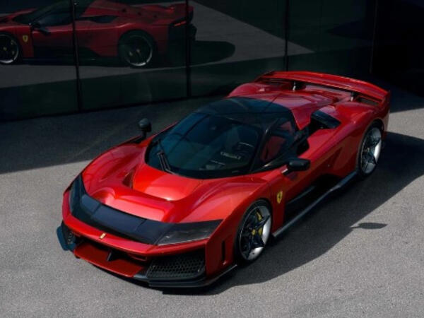 Ferrari 3,9 milyonluq yeni modelini təqdim etdi - FOTOlar