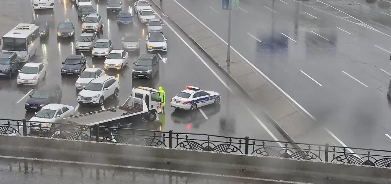 Heydər Əliyev prospektinin əsas yolu bağlandı - VİDEO - FOTO