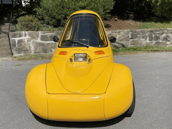 Nadir &quot;Corbin Sparrow 2000&quot; mikroelektromobili hərraca çıxarıldı - <span class="color_red">FOTOlar</span>