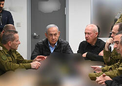 Netanyahu komandirlərlə bunkerdə - <span class="color_red">FOTO</span>