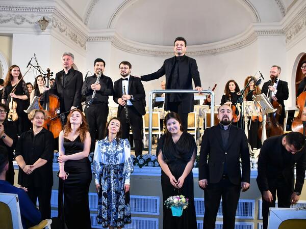 Filarmoniyada Dövlət Akademik Opera və Balet Teatrının Simfonik Orkestrinin artistlərinin konserti keçirilib - FOTO